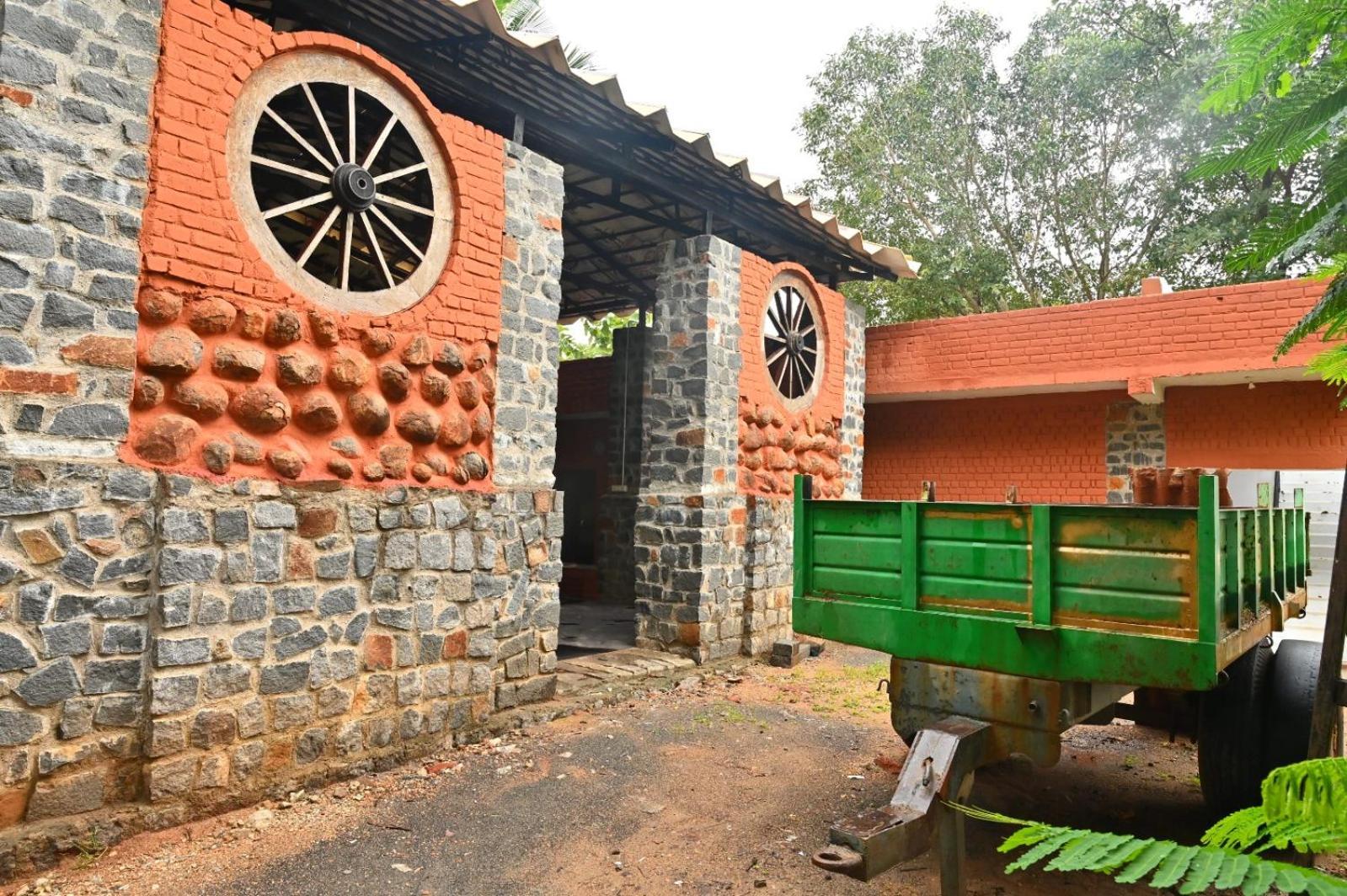 Pathayam Inn Tiruvannāmalai المظهر الخارجي الصورة